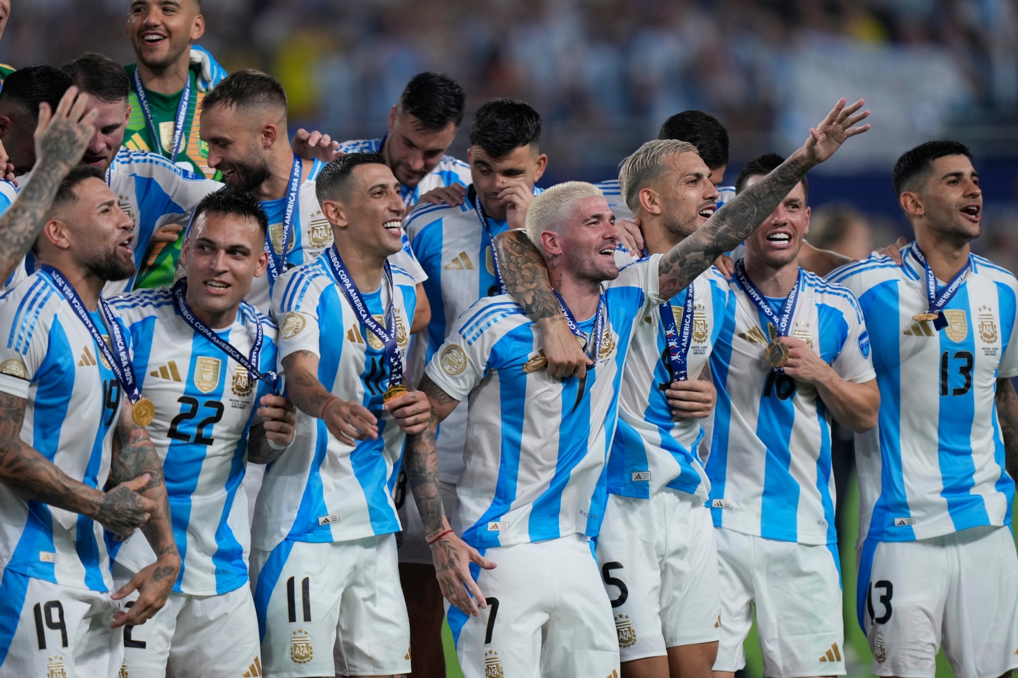 القاضي رافيكاس يفتح تحقيقاً في ممتلكات رئيس الاتحاد الأرجنتيني لكرة القدم