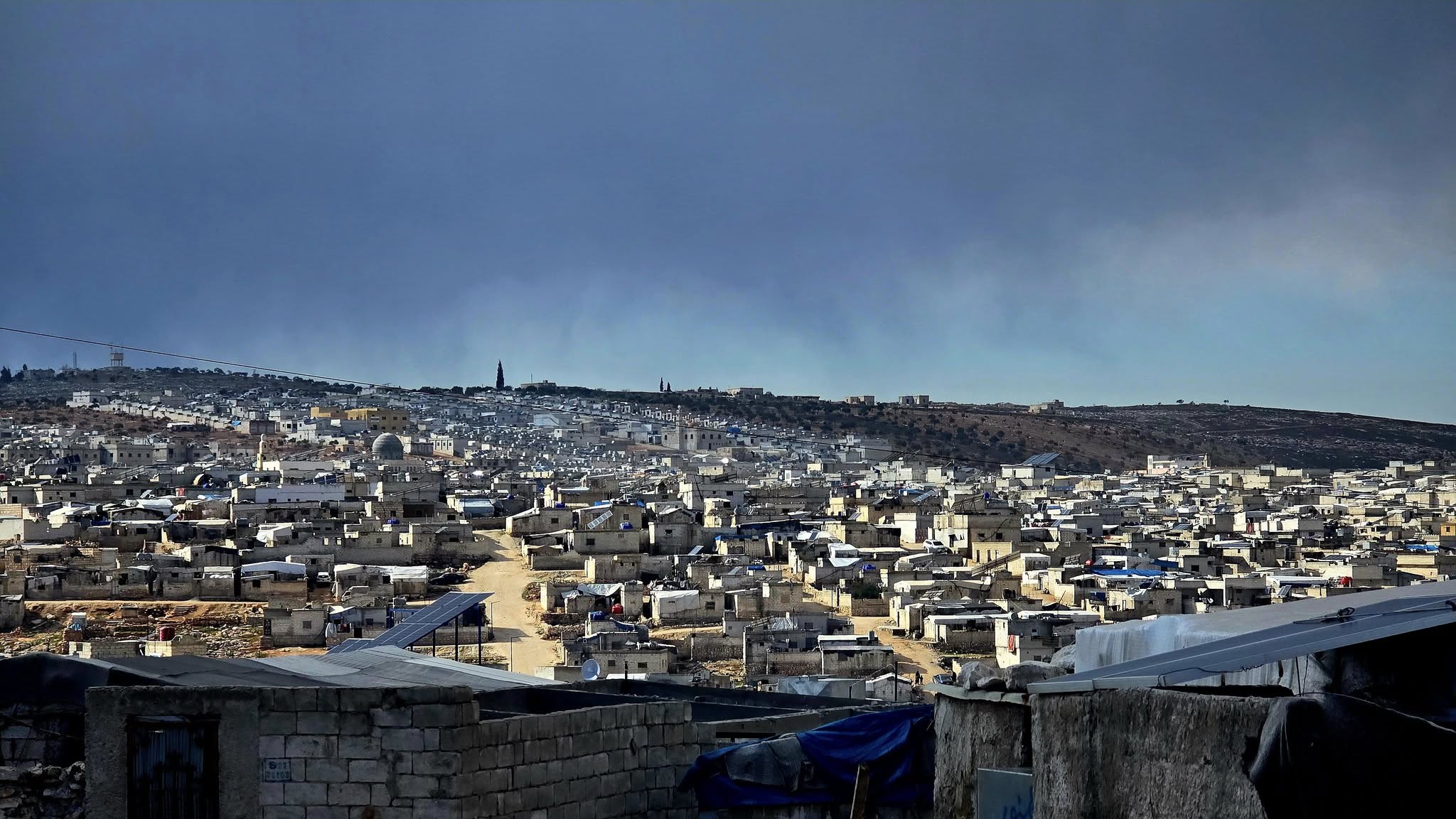 المنخفض الجوي مستمر: أمطار غزيرة وعواصف رعدية وانخفاض ملحوظ بالحرارة