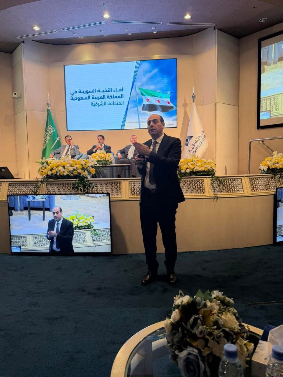 انتقادات شديدة تطال حازم الشرع شقيق الرئيس بسبب الرواتب