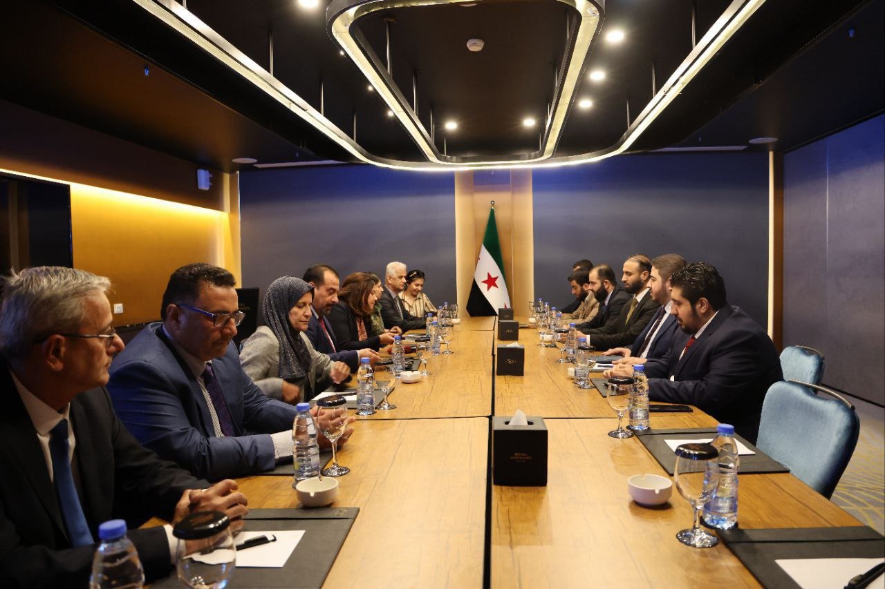 مريم إبراهيم: جاهزون للحل السياسي رغم تباطؤ دمشق