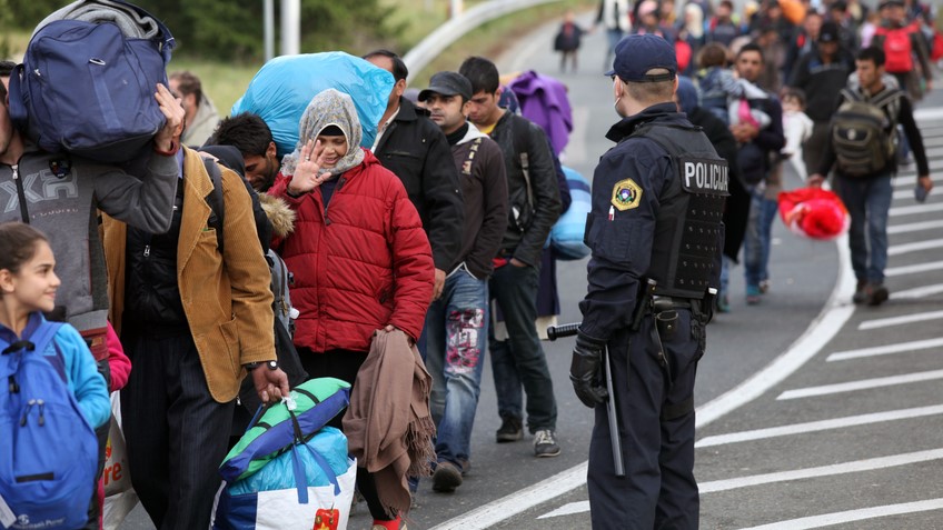 الاتحاد الأوروبي يحدّث إرشادات اللجوء للسوريين بعد سقوط نظام الأسد