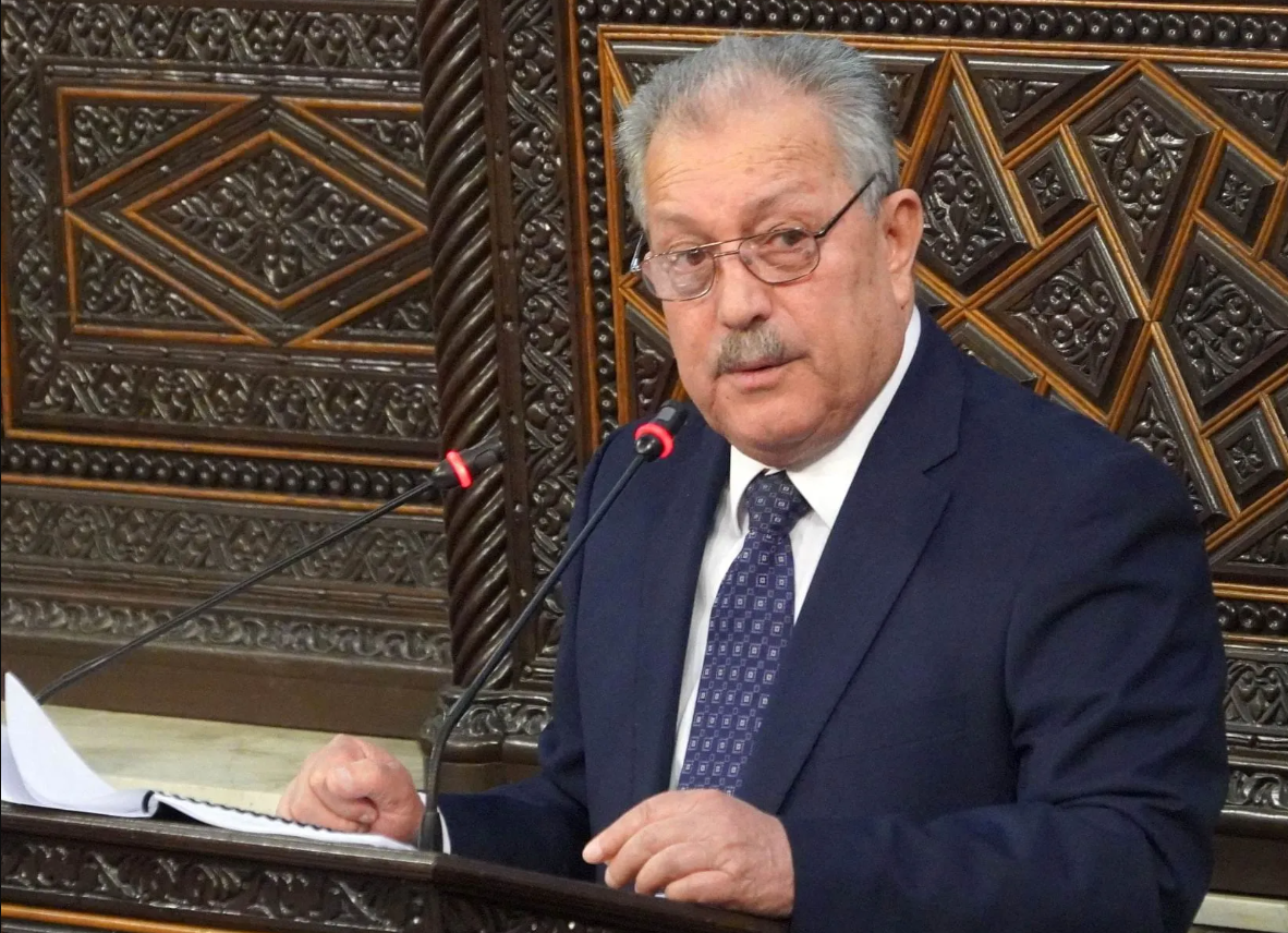 ما حقيقة توقيف حسين عرنوس ووزاء آخرين بنظام الأسد؟